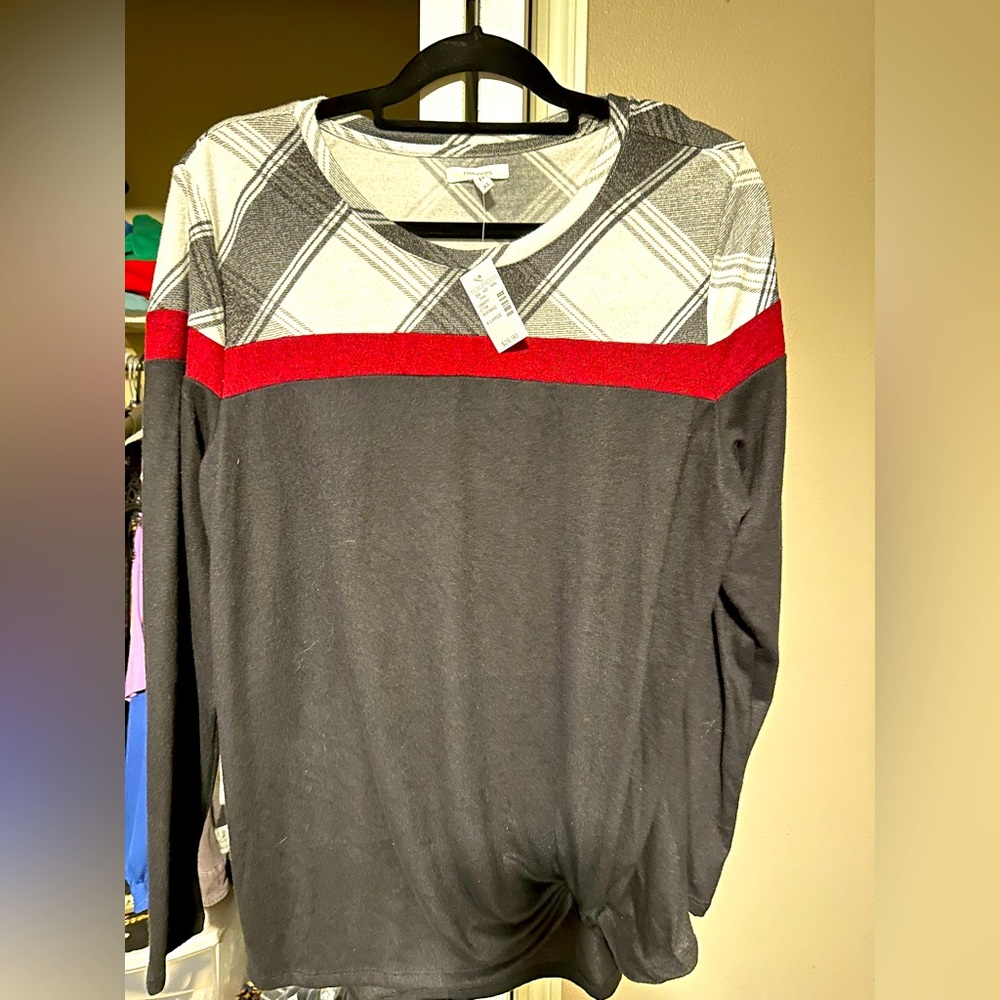 New with tags! Maurice’s long sleeved top